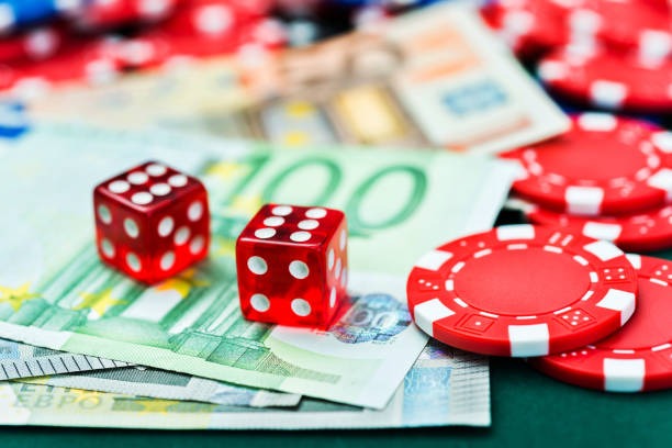 rtp99 Hot Pot live dealer table with four community cards and player betting interface on mobile